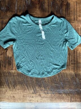 lululemon athletica Short Sleeve Crop Top in light pine Green